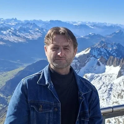 György