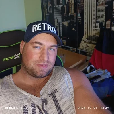 Ádám