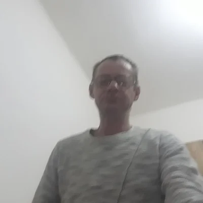Robert, Gombos