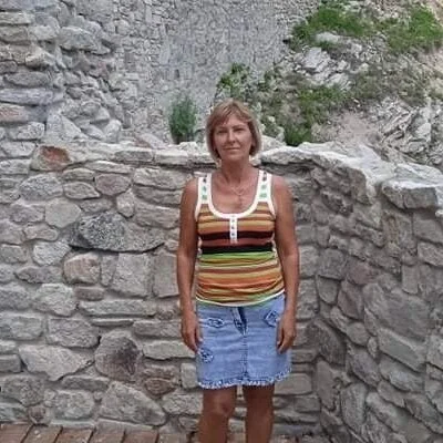 Ági