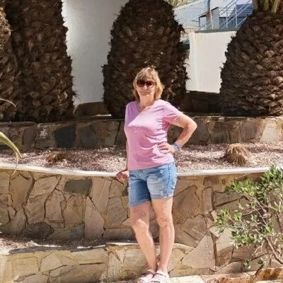 Éva