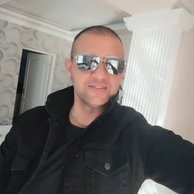 András