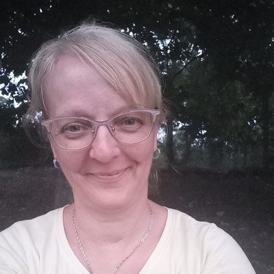 Szilvia, társkereső Nyergesújfalu