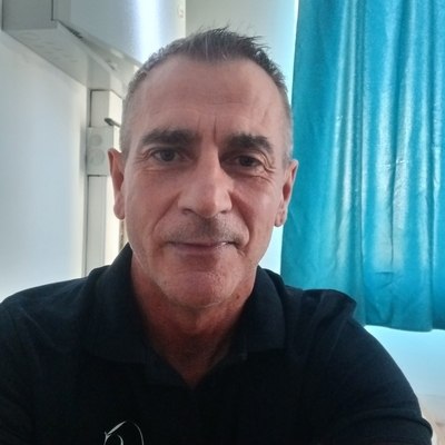 Joe, társkereső Győr