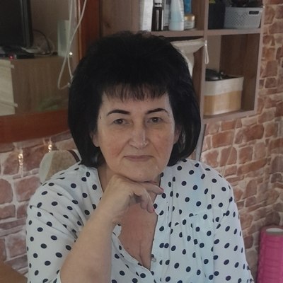 Julia, társkereső Mikepércs