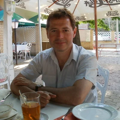 György