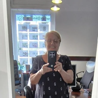 Éva