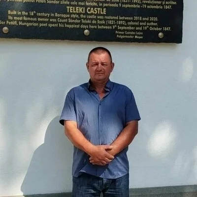 János