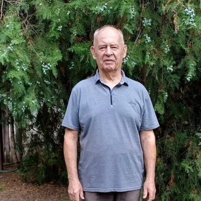 András