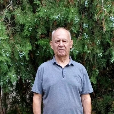 András