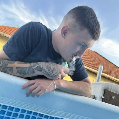Isti, társkereső Bakonycsernye