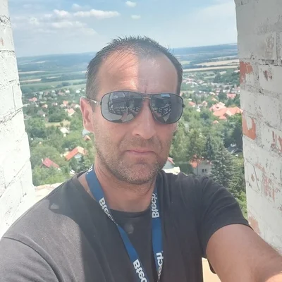 László