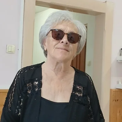 Zsóka, Tata