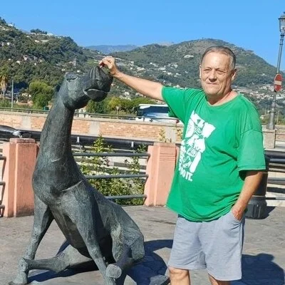 László