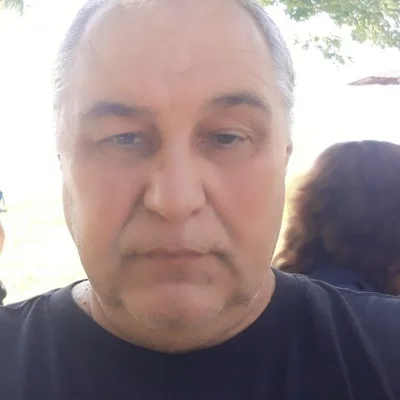 András
