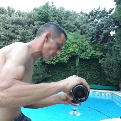 András