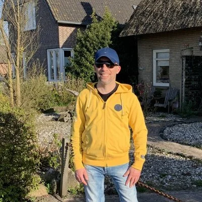 Ávi