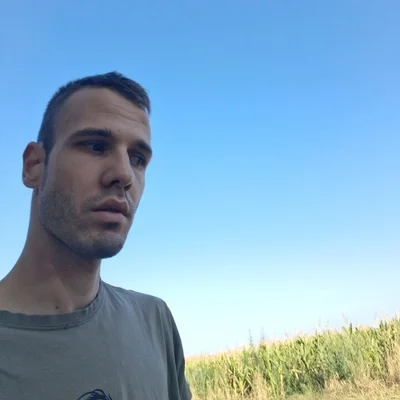 István