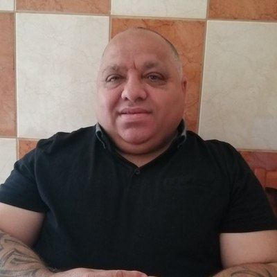 László, társkereső Komló