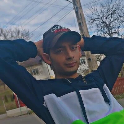 Tomas