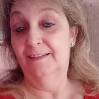 Valcsi, társkereső Pápa