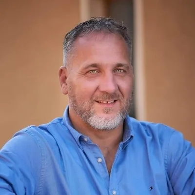 István, Komárom