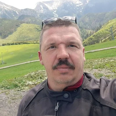 Szabi, Karácsond