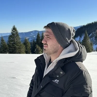 Milán