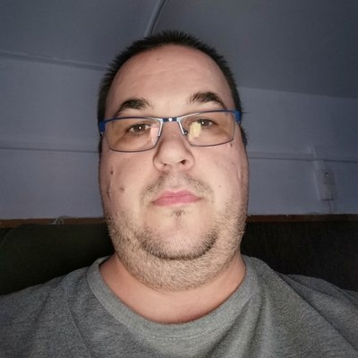 István, társkereső Öskü