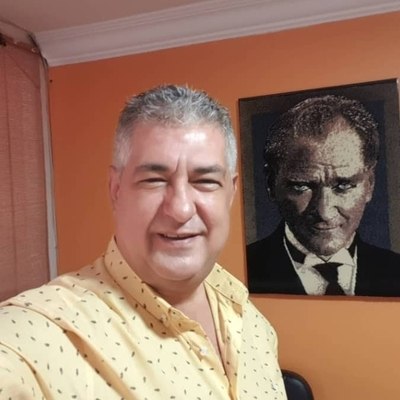 János, társkereső Doboz