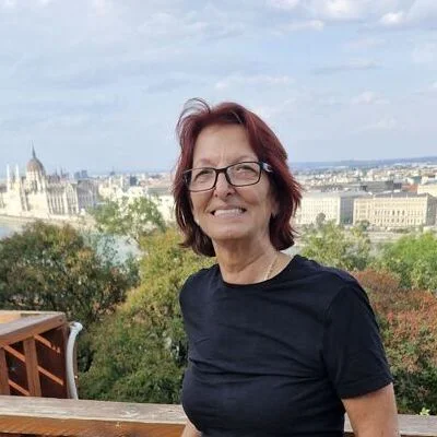 Zsuzsa, Budapest