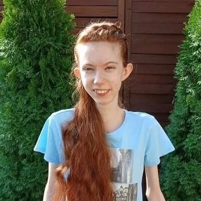Laura, Debrecen