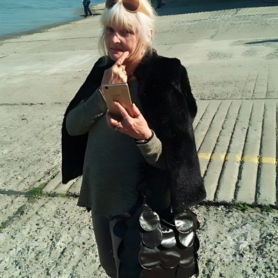 Nelly, társkereső Pécs