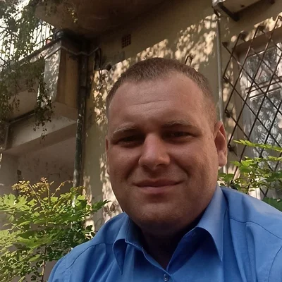 Péter, Szekszárd