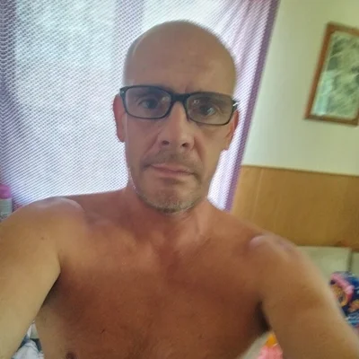 András