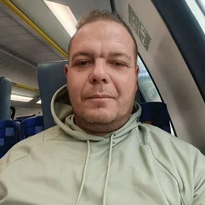 Ali, Budapest