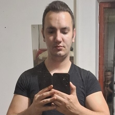 Danee, társkereső Komló