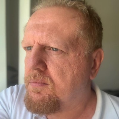 János, társkereső Baja