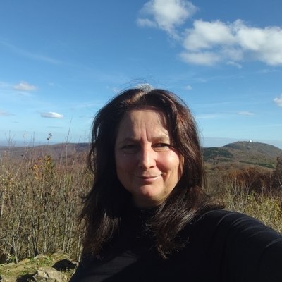 Mona, társkereső Kiskőrös