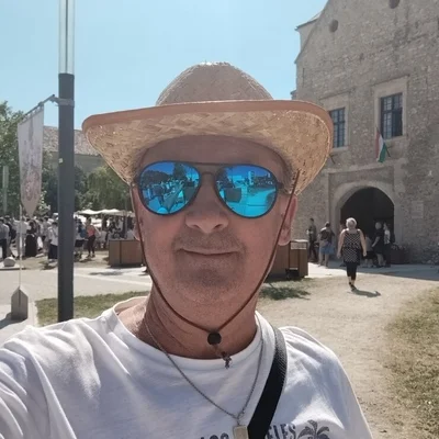 János