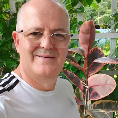 Robertrussell, Vác