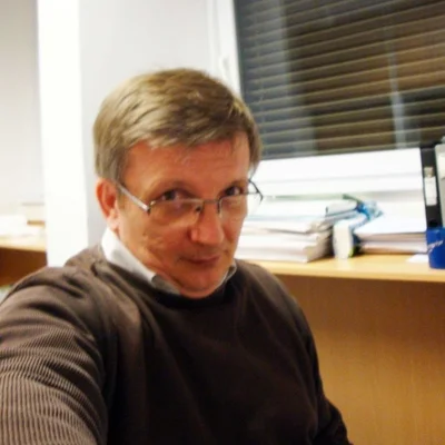 Péter, Deszk