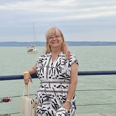 Éva