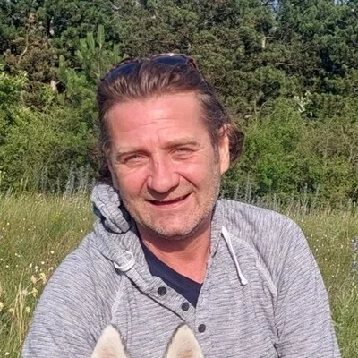 István, Érd