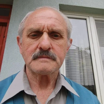 László