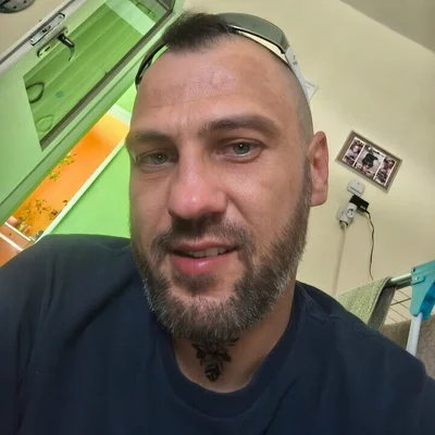 Zénó, Polgárdi