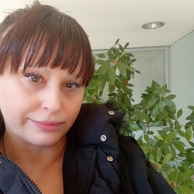 Adrienn, társkereső Tata