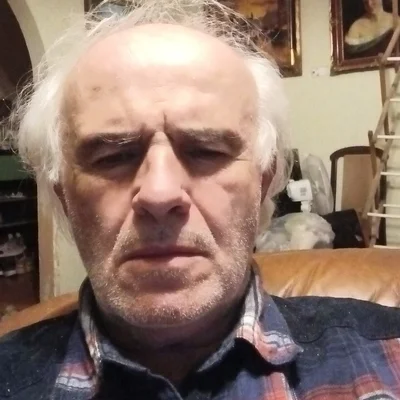 János, Dabas