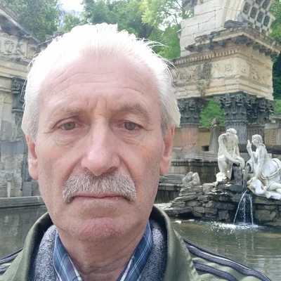 László, Segesvár