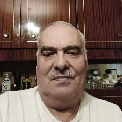 András